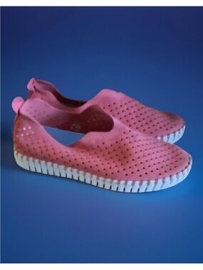 Ilse Jacobsen Pink Perforated Slip-On Flats